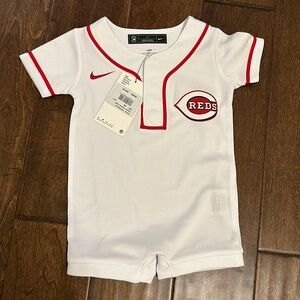 NWT! Cincinnati Red’s Jersey 18M